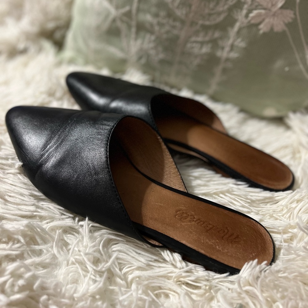 Madewell Black Leather pointy Mules Flats size 7.5